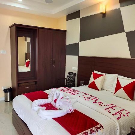 John Towers Hotel Tirunelveli Buitenkant foto