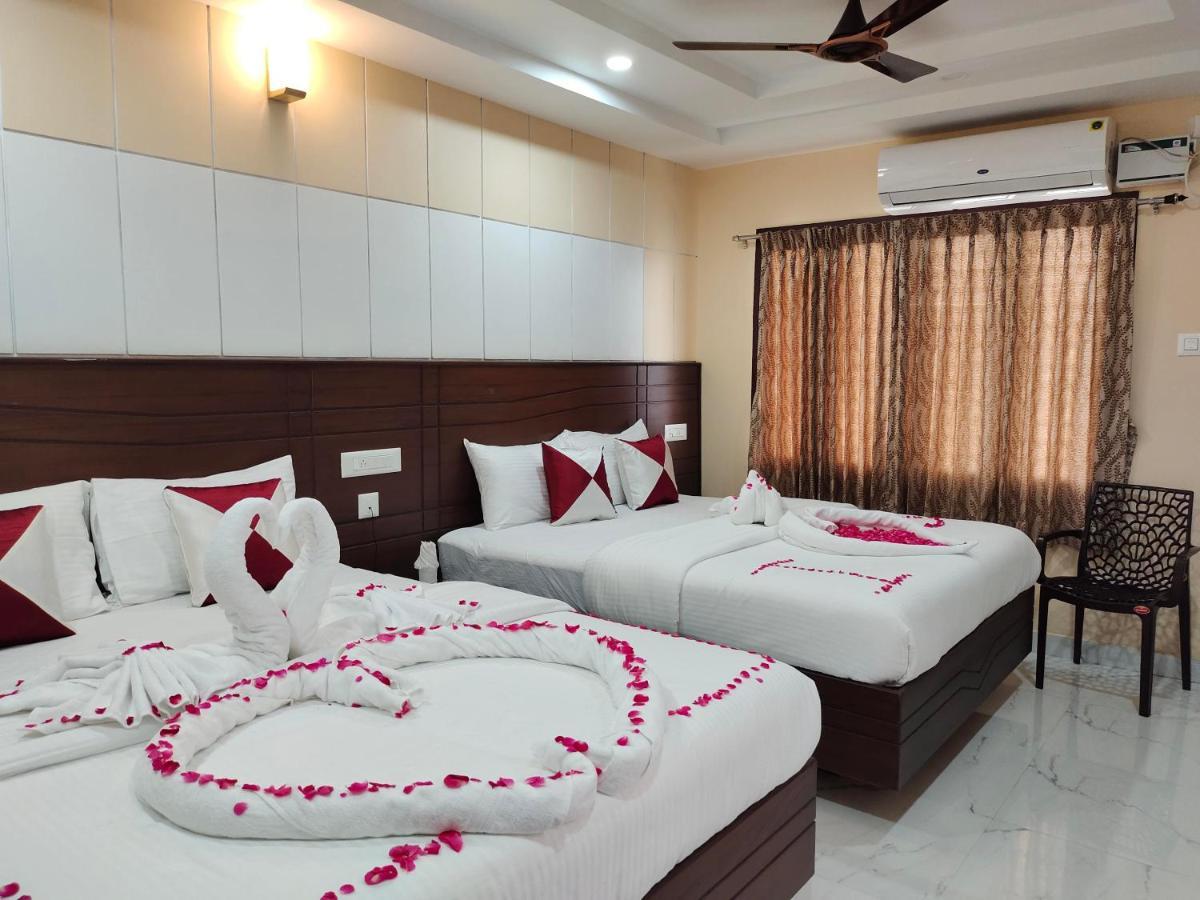 John Towers Hotel Tirunelveli Buitenkant foto