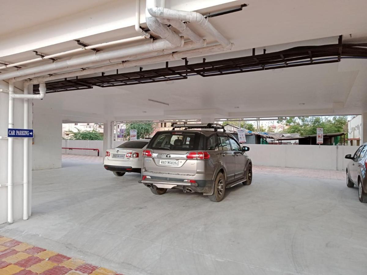 John Towers Hotel Tirunelveli Buitenkant foto