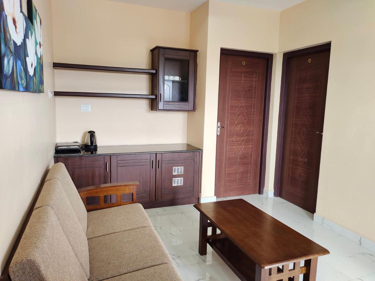 John Towers Hotel Tirunelveli Buitenkant foto