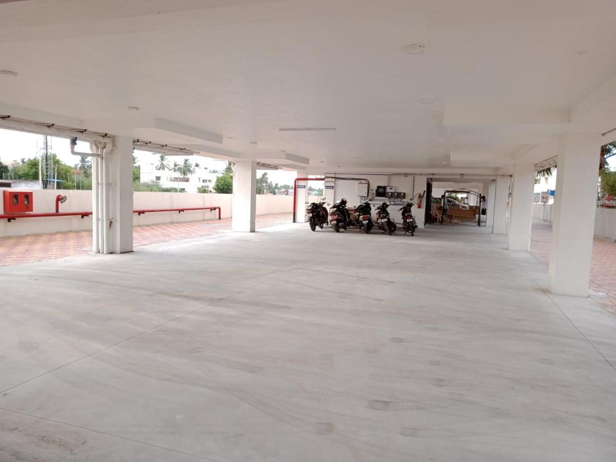 John Towers Hotel Tirunelveli Buitenkant foto