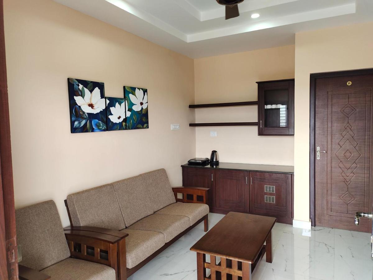 John Towers Hotel Tirunelveli Buitenkant foto