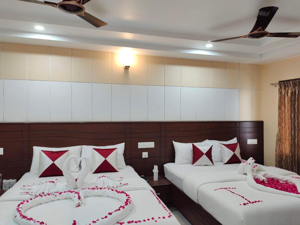 John Towers Hotel Tirunelveli Buitenkant foto