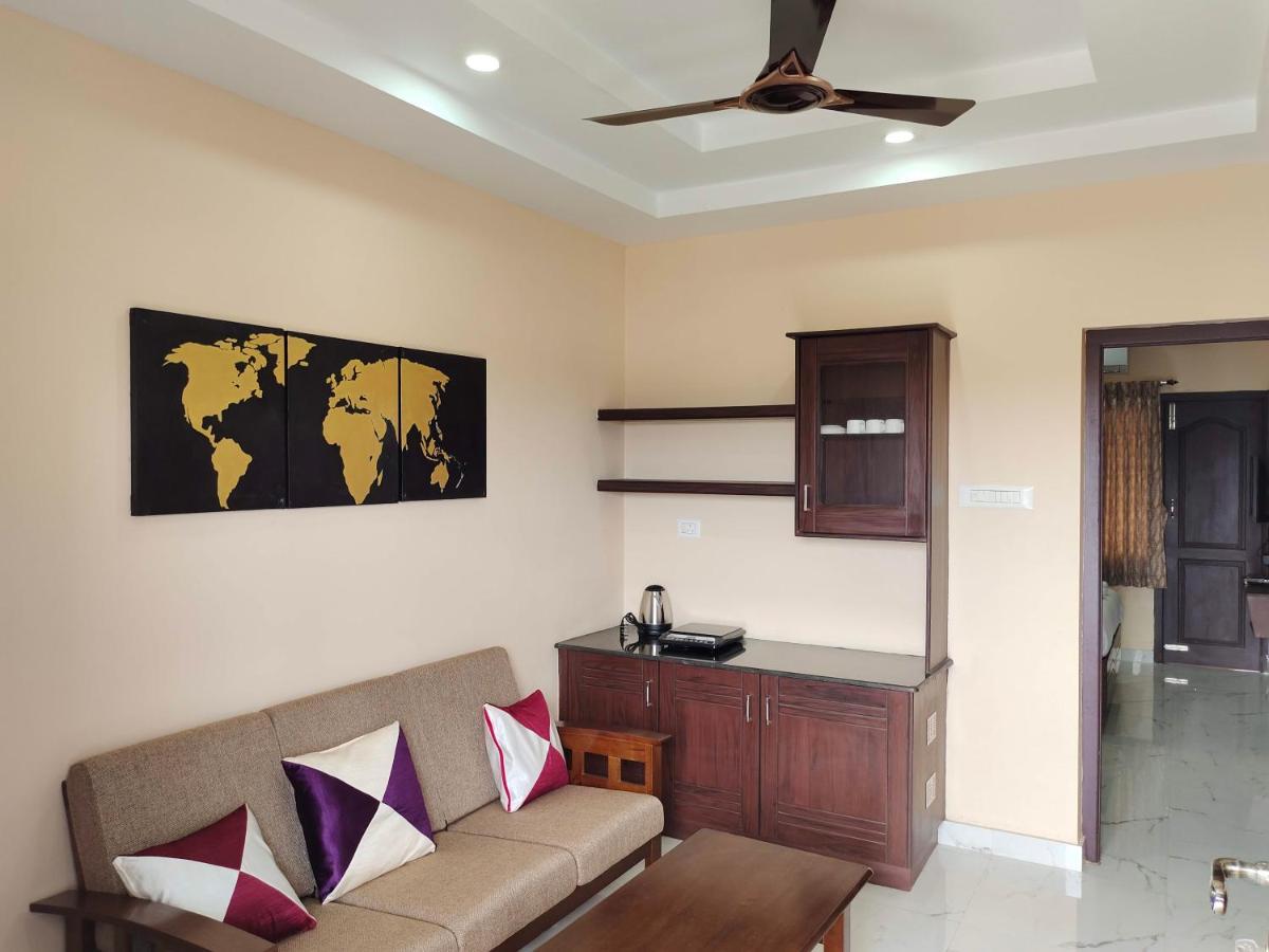 John Towers Hotel Tirunelveli Buitenkant foto