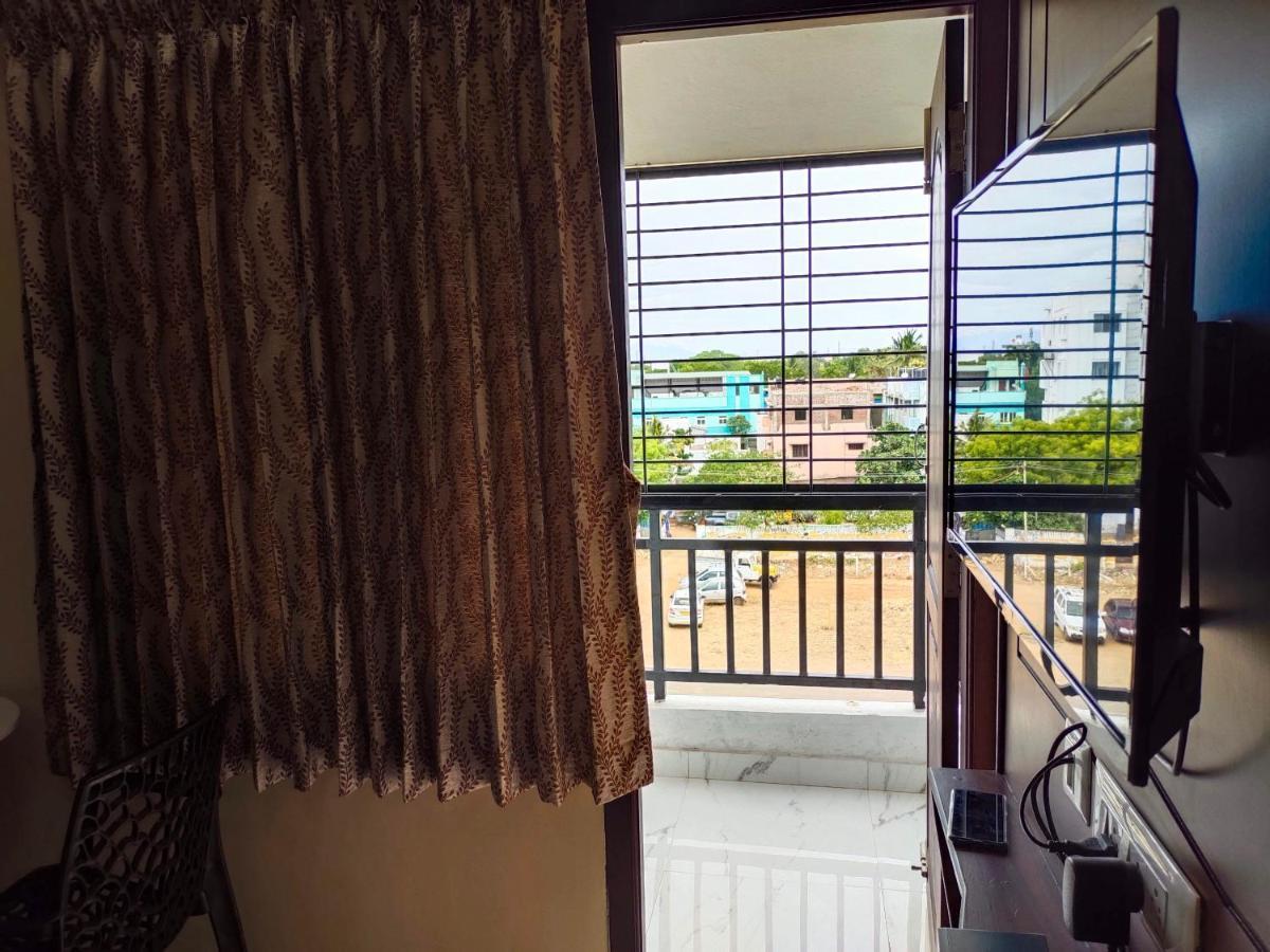 John Towers Hotel Tirunelveli Buitenkant foto